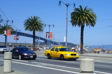 カリフォルニア州でタクシーの規制緩和法案が可決