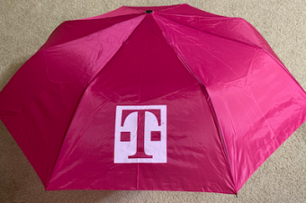 T-Mobileが火曜日に傘をくれた