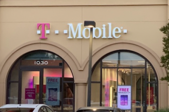 T-MobileがVerizon/AT&Tの5Gを批判
